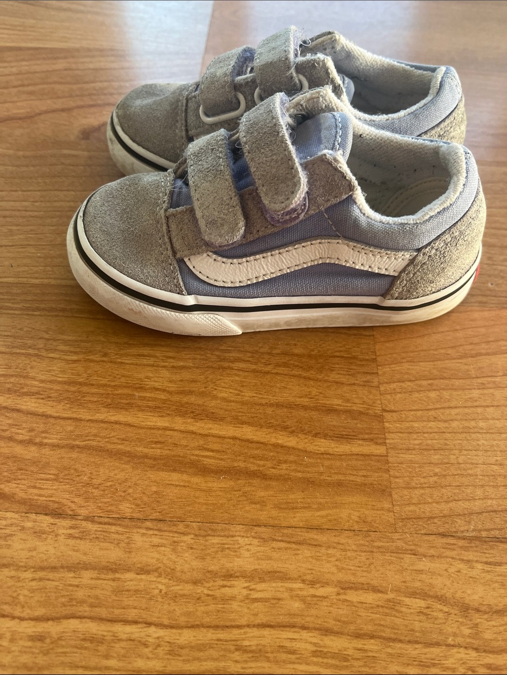 Vans Toddler Velcro Low Top Sneakers in Light Blue and Gray Suede
